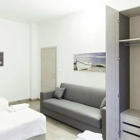 Geraeumige Ferienwohnung In Centro Storico Appartamento *