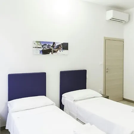 アパート Geraeumige Ferienwohnung In Centro Storico ボローニャ
