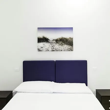 Geraeumige Ferienwohnung In Centro Storico Apartamento *